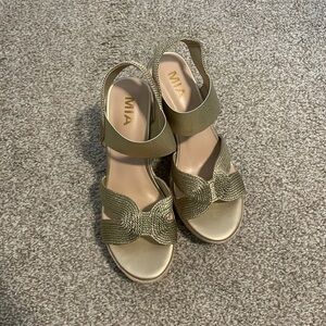 MIA sandles